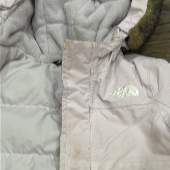The North Face Light Pink Jacket with Faux Fur Hood 2T toddler parka - Picture 11 of 12